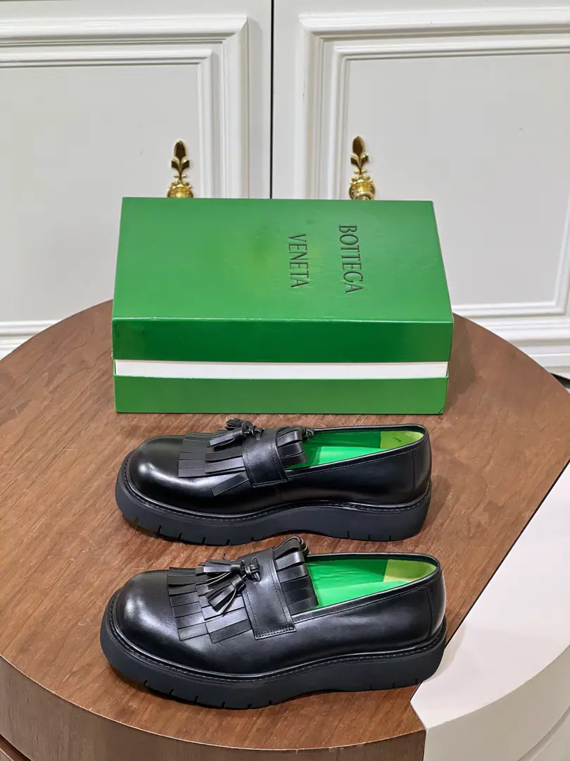 BVIt's a new home. Botteg* Venet*/Pow!-The Fluttershy. A man with a thick, flowing Soulaf shoes. Import the open beads./Skins. Skin-skinned. The material looks at the details. Photo-sophistice process It's a classic.BVGreen inner. Whole black High-end rubber strip decoration It's a very small thing., Foot depth pressure.logoMonk sign It's not like you're comfortable with your feet. 4.5CMLight-blow rubber soles. Deep-Earer Bottom It's nice and easy. Slipperproof.！Omer, Eurasia, Multiple heavy work. Six months of development I'll do the workbook. The details support comparison.. Full package with cabinet！ Size: 39-44（38.45.46Do it.） ¥
