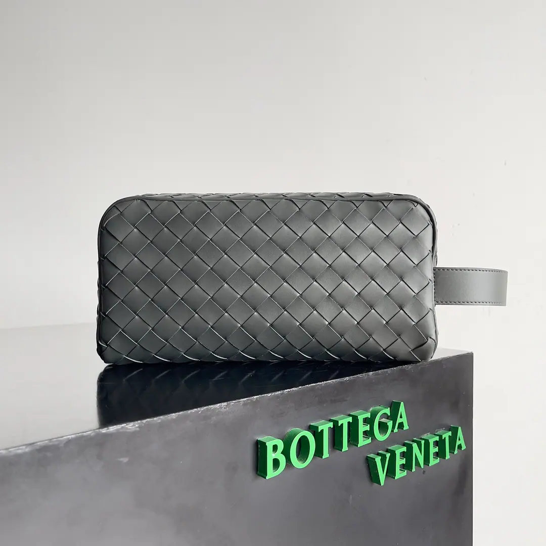 BOTTEGA VENETA 2024New paragraphINTRECCIATOClassic washing packs., The quality of the person's choice of low-profile luxury is that its brand interpretation prefers low-key.BVIt's the first choice.~~ Paragraph: 729295 Dimensions: 26*13*10cm