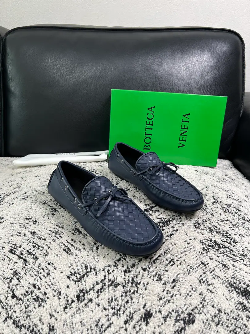 BOTTEGA VENETA High Quality Top-level craft The Fluttershy. Doudou cabinet synchronized, I'll have a pair of gravy-weaving beef on the shoe., It's comfortable inside the skin of a cow., Shoes under the sole.: The original plant is used for the original base., It's super comfortable to be a sole-acting base., The original factory and the single., Men 38-44（Make a reservation. 45 46)