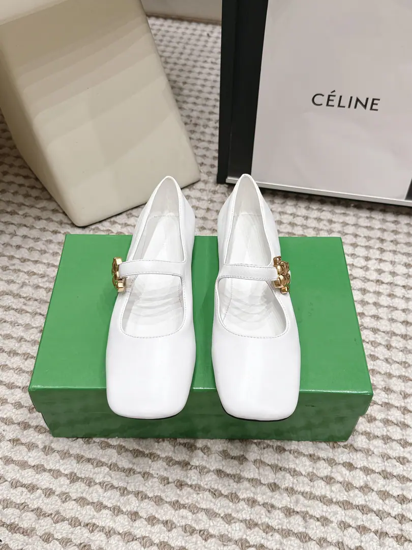 Requisition level Bottega Venet*26/Autumn New Square - The flat Mary Janes. One word with Mary Jane's classic., ♪ And the backs are firmly tied ♪, Walking and walking are not easy to slip down., And it's a balance between beauty and utility.. A shoe-type design for Asak., ♪ Sneak the legs ♪. Shoe.: Lamb skin. Uchi.: Lamb skin. Otsumi!: It's a real piece of shit. size: 35-42（40 41 42Custom without re-offer）