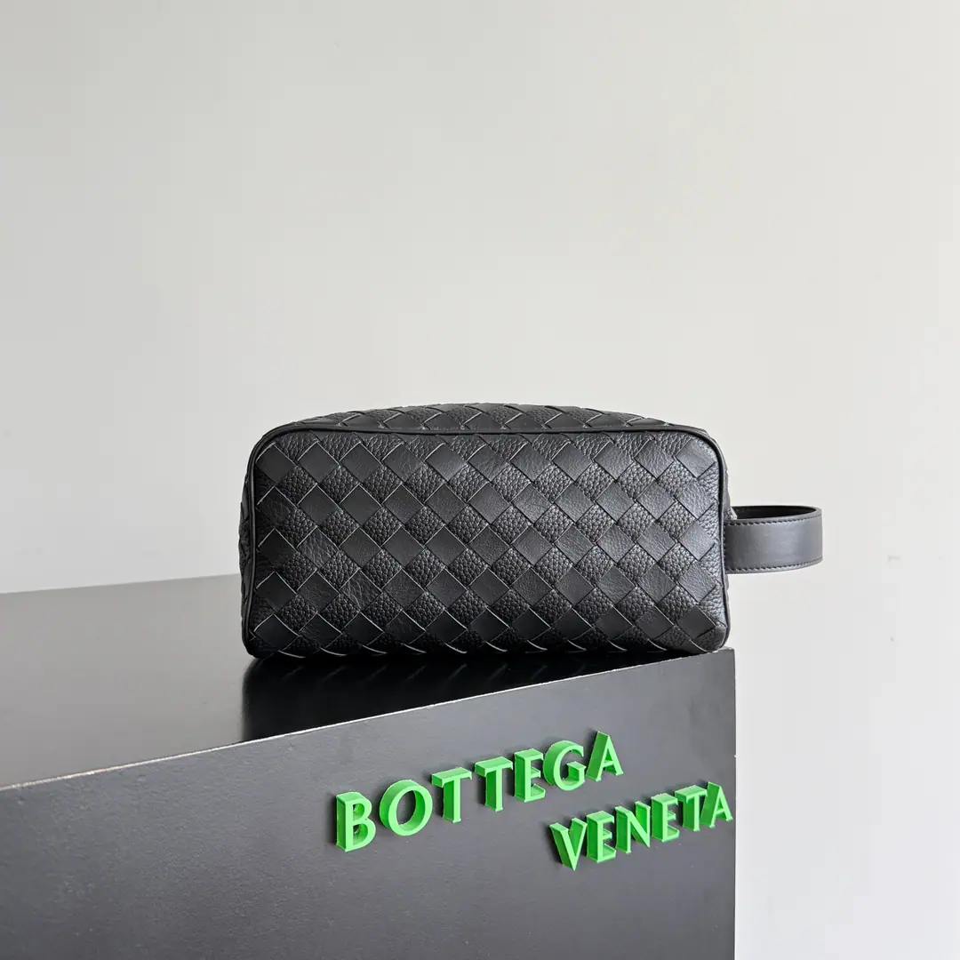 BOTTEGA VENETA New paragraphINTRECCIATOClassic washing packs., The quality of the person's choice of low-profile luxury is that its brand interpretation prefers low-key.BVIt's the first choice.~~ Paragraph: 729295 Dimensions: 26*13*10cm