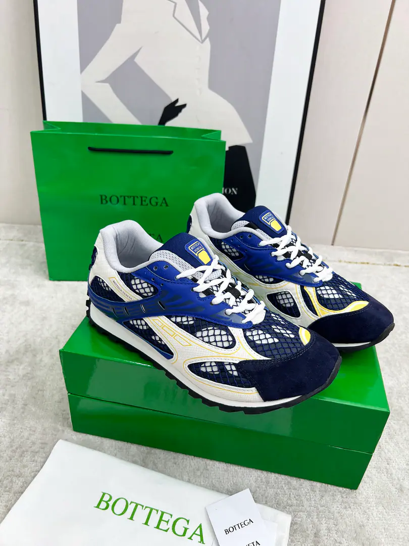 Get out of the factory.【Real value】🐁🐁Top Version（Couple money.） Bottega VenetaThe Fluttershy.23ssAutumn and Winter Show.BV OrbitSports shoes Wang Yi Bo Same paragraph Lovers' leisure shoes, dad's shoes.！RunnerSports shoes！Original procurement development！ Use of original light-technology web-based fabrics, Original unamended！Process complex！ Design rubber for the outside with geometric patterns The King's Bomb Series. High Version Actual**A lot., Still the same little legs. Very.nice. - You're a man of play., Matching Packed shoe process Admit High Version The original version of the Big Bottom is unique., Select ScrewTPUOtsumi!, The material weight is identical.！ Size:#Women35-41 （40 41Custom without re-offer） Men39-45(45Code custom is not to be changed)
