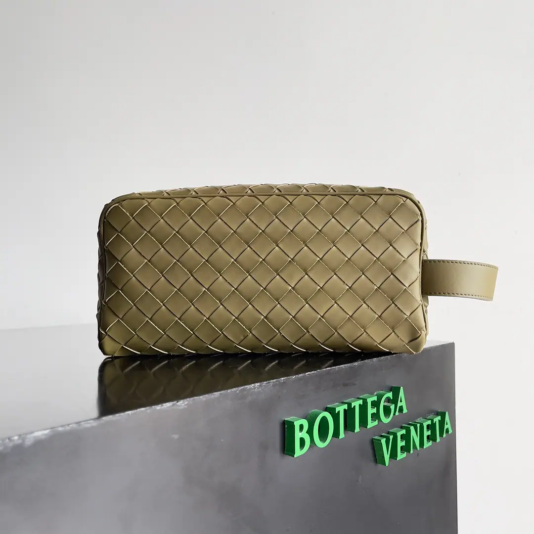 BOTTEGA VENETA 2024New paragraphINTRECCIATOClassic washing packs., The quality of the person's choice of low-profile luxury is that its brand interpretation prefers low-key.BVIt's the first choice.~~ Paragraph: 729295 Dimensions: 26*13*10cm
