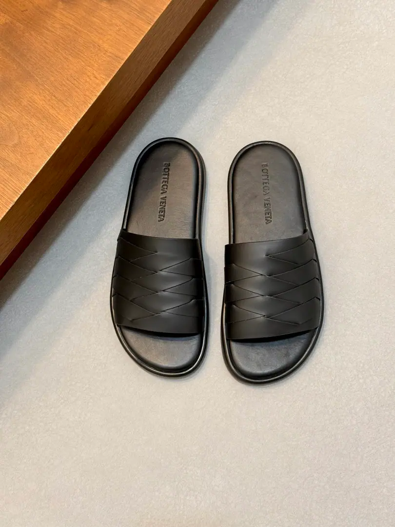 BOTTEGA VENETA Botega.BVShoes. Men Italian cattle leather-dressing craftsmen. New Official Synchronization We have to see the details., Look at the smell., Look at the oil., Private5Paragraph, Not shared, From calf skin to high-bullet cotton, it's a screen.！It's made from the best material.！A very good one-legged one., All I've got from packing to upper feet is a low profile., No exaggeration.！Interested friends can take a little bit of physical advice. Size: 39/40/41/42/43/44（45Make a reservation.）