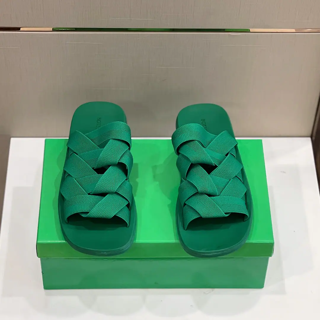 BVNew weaves, man's shoes. Built Skull Weaver＋The original factory is a model. Full Details Size:38-44