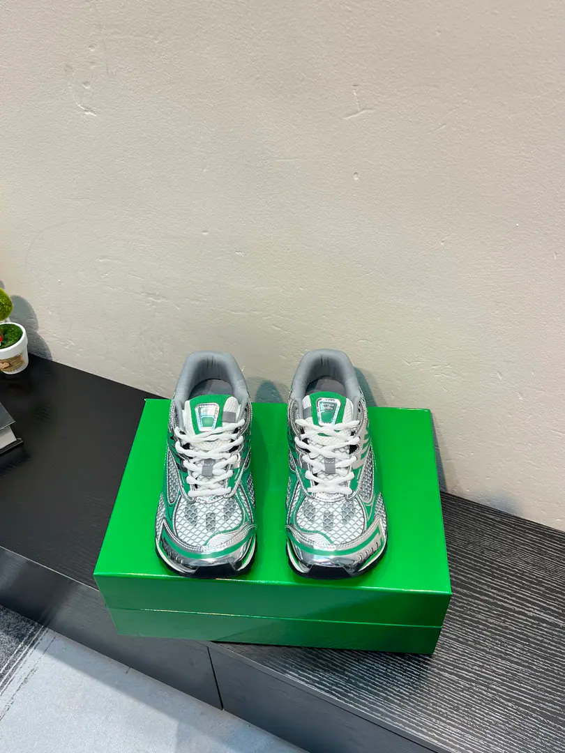 【BVThe same sports as the cabinet, the Agan Shoes, the Daddy's Shoes.】Heavy pounds.BVThe same guy's got a cool old man's shoes.😎He's a man of a temper and a man of a kind., The color and the foot are all online.！I don't want the sisters to know she exists., Put it on. Shoe.:Real leather.+Network I'm comfortable with air. Otsumi!:The same rubber bottom as the counter. It's cozy and light. Uchi.:Airnet. Original Box Packaging Size:35-45（46 47Custom）