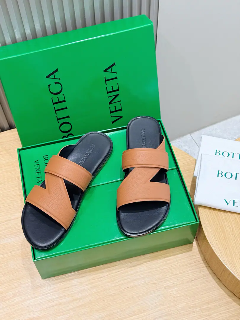BVGentlemen.WaveShoes. IntrecciatoWeaving leather moller sandals, Streamline Outline A real leather skin., OpankaThe structure is consistent with human engineering. Italy %Cow leather. Size:39-44(38.45Do it.）