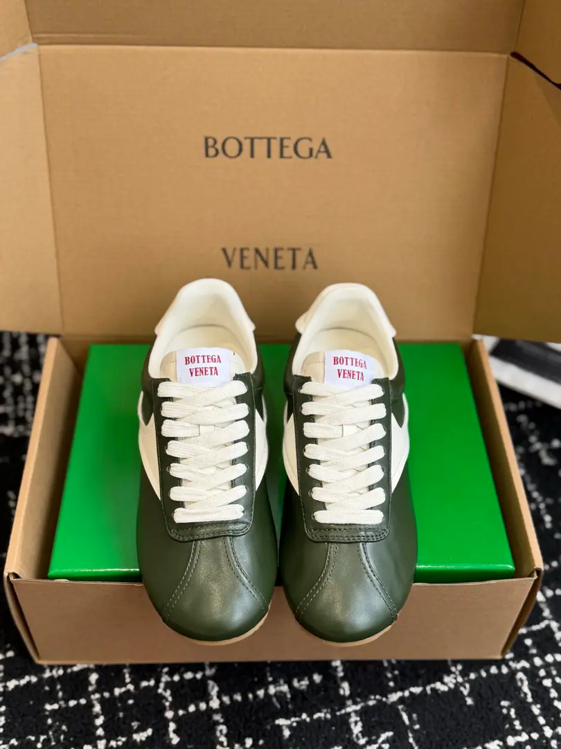 Requisition level Bottega Veneta BVThe Fluttershy. 26ssNew paragraph Couple money. Gumps. - Tetsu-shoes. Newly made classic sneakers., Easy., Comfortable., A breather summer must be prepared. Shoe.: Importing cow skin Uchi.: Lamb skin. Otsumi!: TPR Codes: 35-45（Women40, Men45）