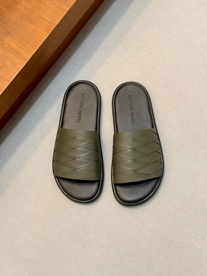 BOTTEGA VENETA Botega.BVShoes. Men Italian cattle leather-dressing craftsmen. New Official Synchronization We have to see the details., Look at the smell., Look at the oil., Private5Paragraph, Not shared, From calf skin to high-bullet cotton, it's a screen.！It's made from the best material.！A very good one-legged one., All I've got from packing to upper feet is a low profile., No exaggeration.！Interested friends can take a little bit of physical advice. Size: 39/40/41/42/43/44（45Make a reservation.）