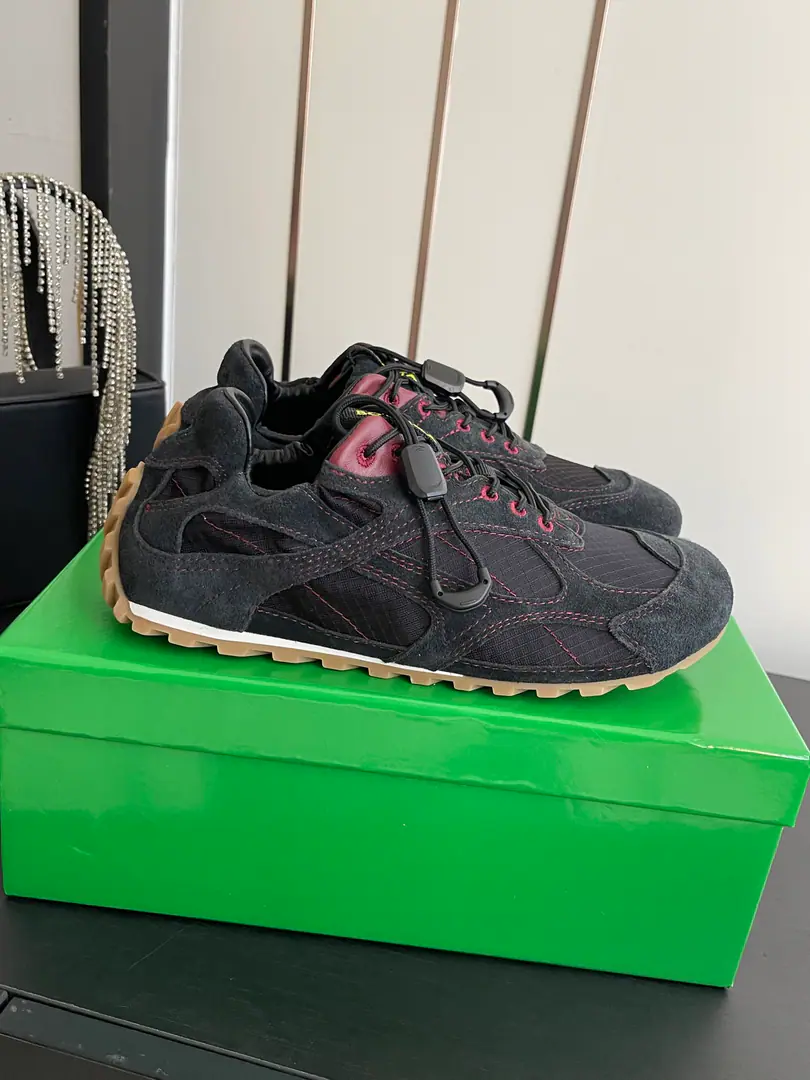 🏧𝐁𝐨𝐭𝐭𝐞𝐠𝐚 𝐕𝐞𝐧𝐞𝐭𝐚New Agan shoes. - Tetsu. Sports shoes BVThe classic old money-winding sneakers are so famously fashionable that they grow grass..SneakerTechnology nylon and fuzzy. Inspired by the retro-shoes.！ Newly made classic sneakers. Easy., Comfortable., The air-eating summer must be a single shoe bottom with classic knitting. It's so well-known.！ nylon, skin., The quality of the turquoise is present., The original model of the rubber floor. Codes: 35-41（40.41Do it.）