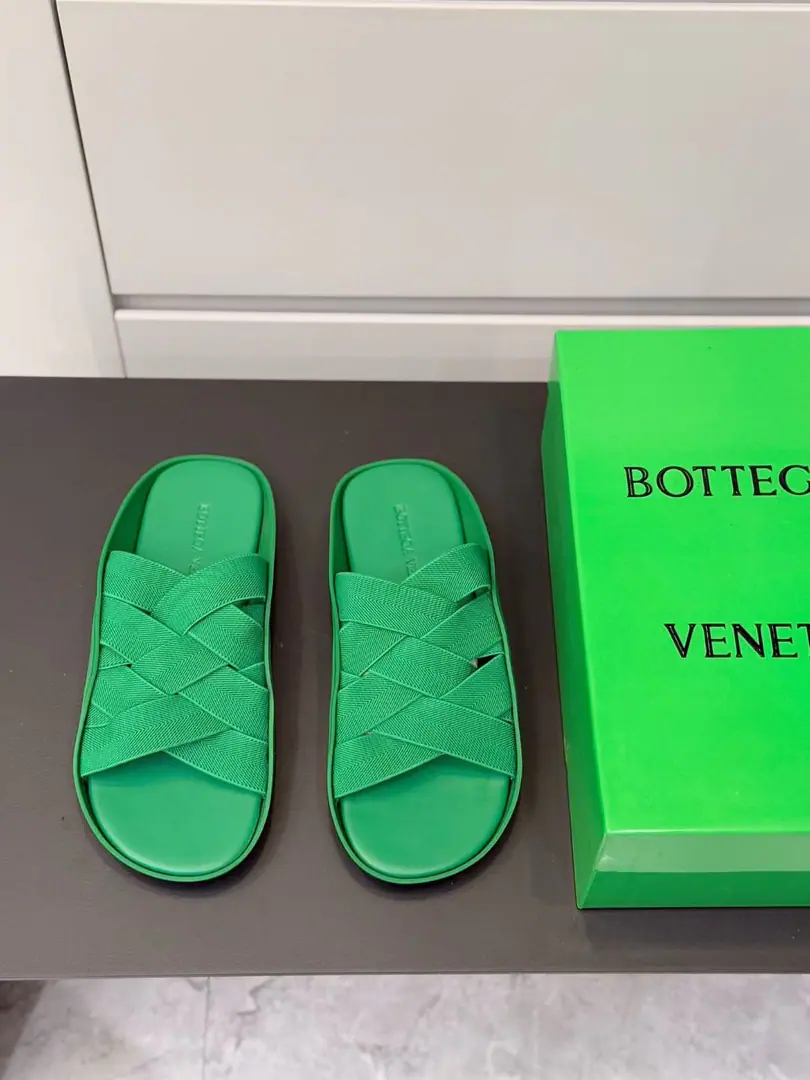 BVGentlemen.WaveMuller sandals. IntrecciatoWeaving oak moller sandals., Streamline Outline The pneumatic exterior., OpankaThe structure is consistent with human engineering. Size:39-44(38.45Do it.）