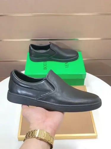 Plant 【BV】 The official shoes.👊🏻Weaving of cattle🔰The inside of the cow's skin and the top of the rubber.🔲The counter.1:1Quality Every successful man's identity.🍃The upper foot atmosphere is steady.🚶🏻🚶🏻Customize cabinet originals for high-end re-engineer📯Importing cattle skins for manual knitting🐂No matter how much the wind blows, it's still the same.🔘Can be tested in time.🔍️Codes: 39-45(45Do it.)