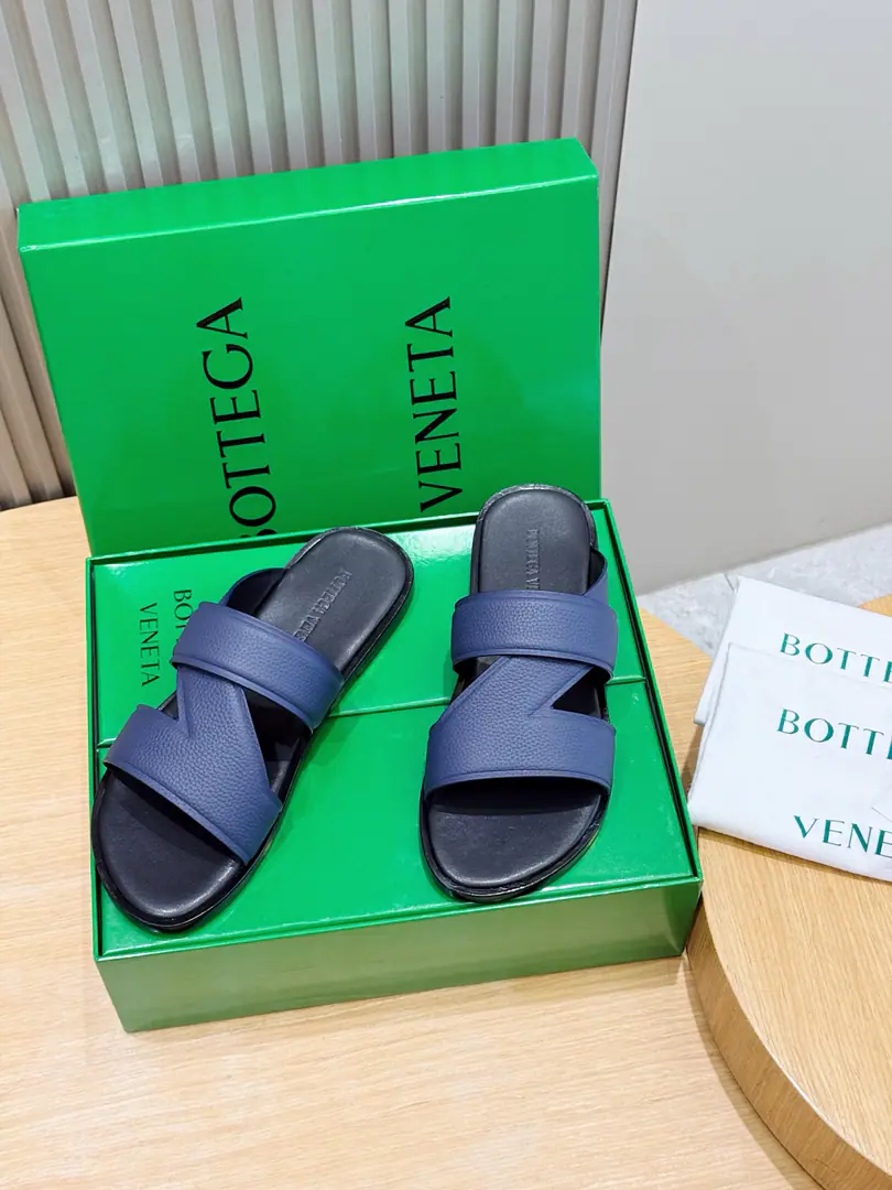 BVGentlemen.WaveShoes. IntrecciatoWeaving leather moller sandals, Streamline Outline A real leather skin., OpankaThe structure is consistent with human engineering. Italy %Cow leather. Size:39-44(38.45Do it.）