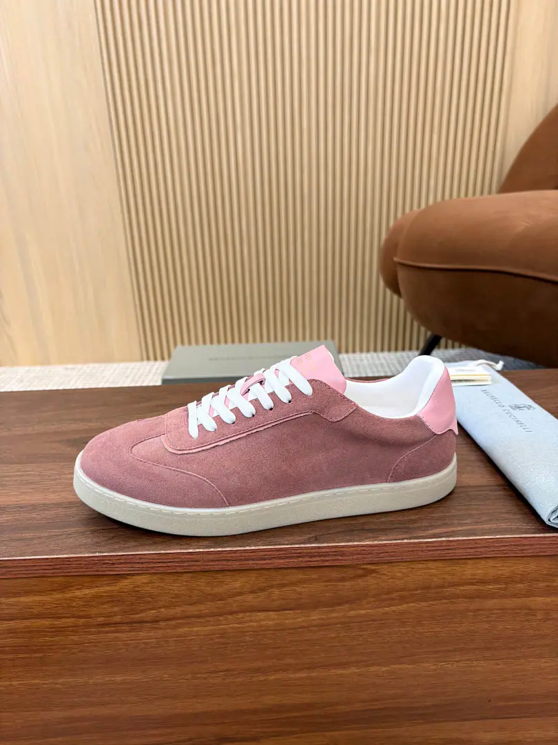 Minoru.🎤🎤BCNew paragraph[John.][John.] Brunello Cucinell Low gang sneakers., Classic board shoes., Original cow-featuring skin. The shoes are light and flexible., The eyebrow is so good that the line is perfect., A simple, never obsolete, high-level..., It's more comfortable in it. It's generous., It's a very strong material comparison.. Foot. I'm comfortable with air. Heel and shoe mats are branded.logoThe sign is clear and bright., The original modeled shoe is staggered and steady.[John.][John.] Make shoes comfortable and flexible on their feet.. Easy and comfortable. Standard code number: 39-44 （38 45/46Do it.）The transmission will blow.……[Blast.][Blast.][Blast.]