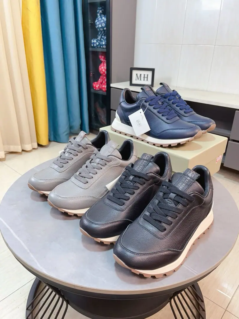 Get out of the factory.🌸🌸Brunello Cucinelli ssSpring and summer is a new item. AbbreviationsBC This brand is the world's top luxury brand from Italy., It's called a low profile luxury. “King of the velvet.” and “Real luxury.”. Top of the shoe.+High silk moose. Inside is a white benzene for a cow.+0.5mmCircle-based punch-hole design, High-footing bubbles and cattle stickers., The upper foot is comfortable., No coloring., No slides., Environmentally soundT+The big bottom is one., Clean and unplugged.. The hysteria shed. ♪ The plentiful ♪ Packaging Size: 38-44