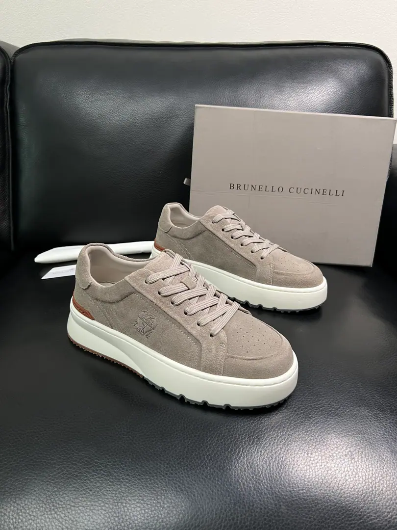 Brunello Cucinelli High Quality Top-level craft BC Synchronize original plant configuration, Italian imports of beef-coloured mats., High-quality complex assembly process, I'm comfortable with air. Shoes under the sole.: The original factory is super comfortable with the original base., The original factory and the single., Codes 39-44 (Make a reservation. 45 )