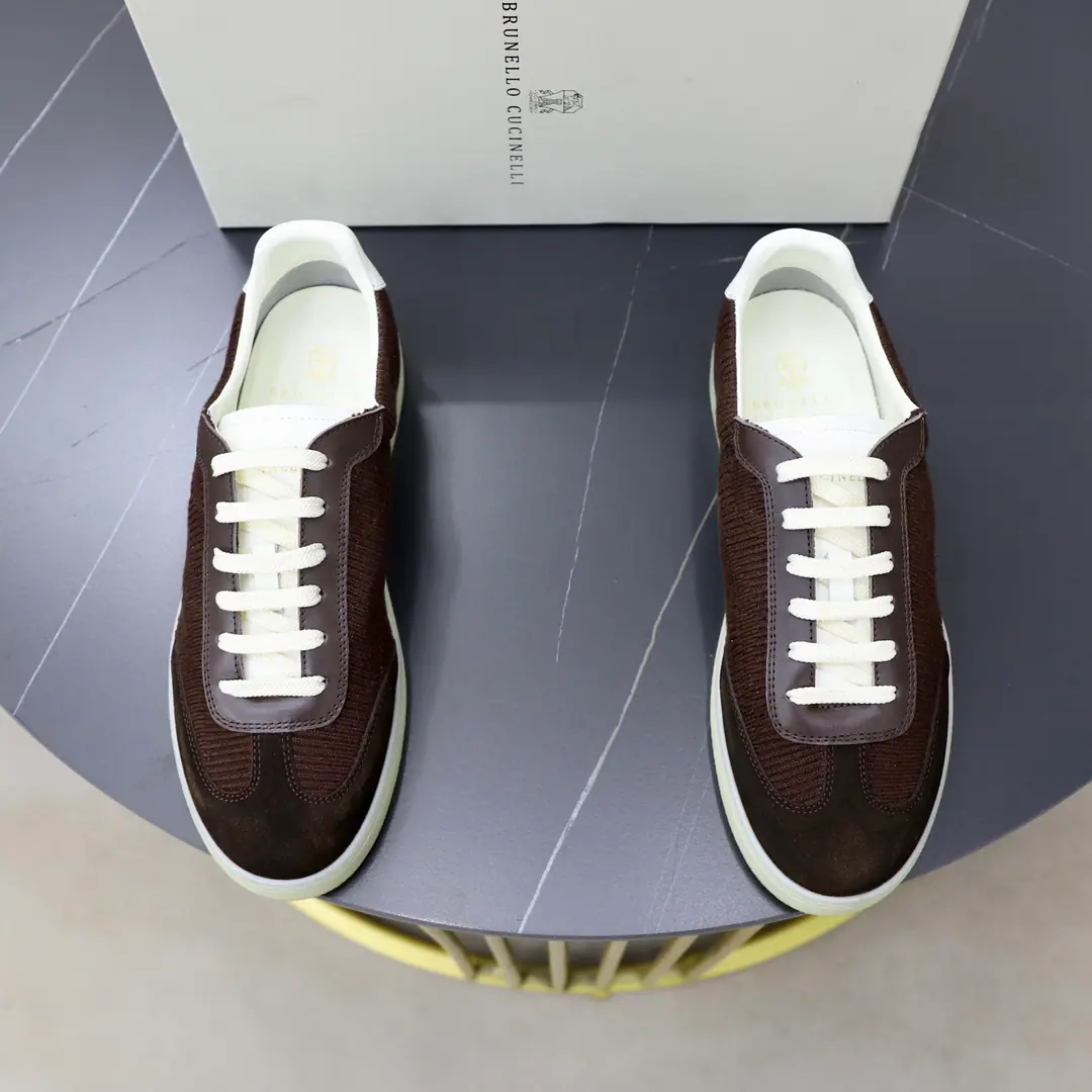 Get out of the factory. Brunello CucinelliA man's skin, a man's shoes. The precious materials are in the same way as the craftsmanship., Give this simple water-washed leather-bed shoe a great deal of modern style.. The charm of the season is so intense with the skin of the skin of the skin., The leather liner is reinforced by a solid light rubber sole., Increased comfort and mobility in shoes. Size:39-44(38.45.46Custom）