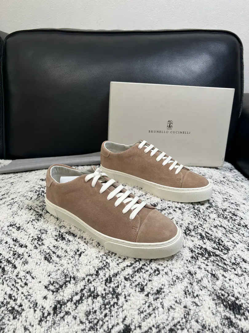 Brunello Cucinelli High Quality Top-level craft BC Synchronize original plant configuration, Italian imports of beef-coloured mats., High-quality complex assembly process, I'm comfortable with air. Shoes under the sole.: The original factory is super comfortable with the original base., The original factory and the single., Codes 39-44 (Make a reservation.45 )