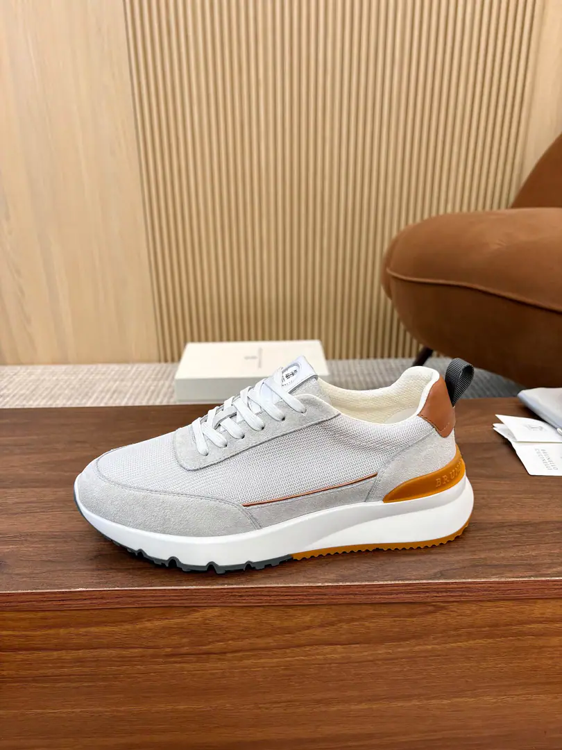 Plant Brunello Cucinell BCThe world's top luxury brand from Italy., It's called a low profile luxury. “King of the velvet.” and “The real luxury of the garment industry.”. This sectionBCThe men's shoes are more elaborate., Selecting from Materials, Colour Matching, The structure is impeccable.. The shoe fabric is nylon clothed with a flower-pumping process., Not easily deformed. With a high silk light moose. Inside is a white benzene for a cow.+Circle-based punch-hole design, I'm not bored with my feet., No coloring., No slides., Environmentally soundTPR+PUThe hysteria shed. ♪ The plentiful ♪ [John.][John.][John.][John.] Codes: 39-44（38/45/46Do it.）The transmission will blow.………[Blast.][Blast.][Blast.]