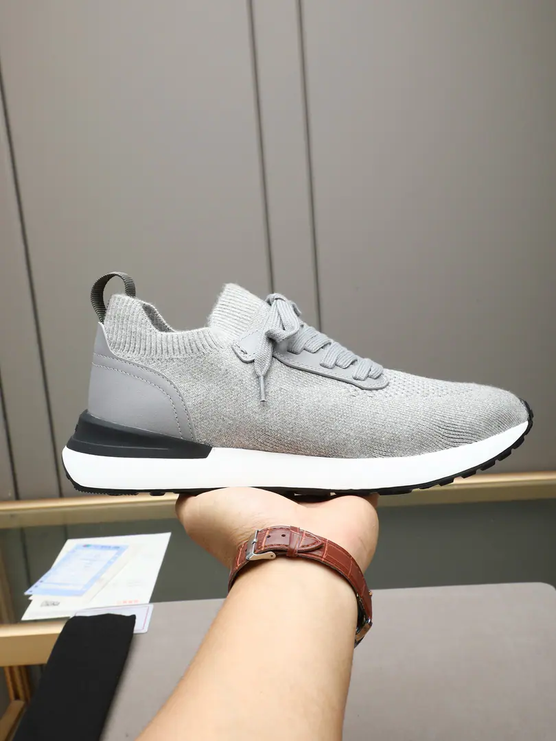 P Brunello Cucinelli（Brunero.·Cuchnelli.）Classic man knitting leisure sneakers., ♪ Be praised as“King of the velvet.”The luxury business shoes.. Use high-bullet knitting.+Head-story little cow skins., Socks, one pair of knitting shoes., It's got a nice ankle and a good air.. Shoes., We'll wait for the key to be used to strengthen the skin., Softness and durability.. The bubbles are so soft and soft., And it's very durable., The back heel is tied with a weasel twilight ring., Easy to wear.. Jane's band design, No extra groceries., Continue branding low-end luxury style. Leisure Business Recreation, It's a very simple style., Business commute, - I'm on a daily trip., A man with a fine hand in a light business.39-44(45Do it.)