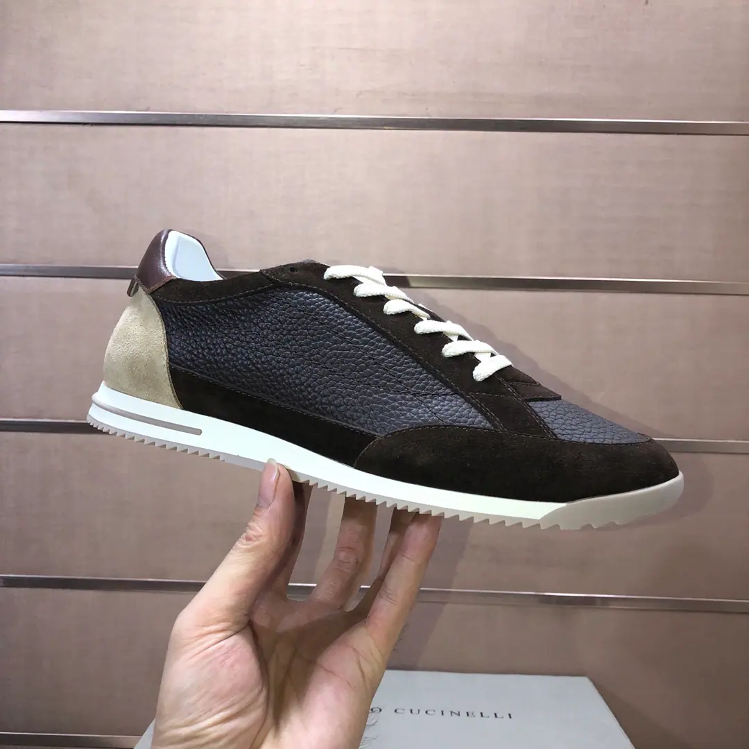 Plant BCNew Brunello Cucinell* Low gang sneakers. The classic veils inspire the taste of the sneakers.. High-swiss-lighted cow shoes are extremely light and flexible., The shoes are tight on both sides., I'm comfortable with air. Heel and shoe mats are branded.logoMark, The back and the weavers. The original model of light-blowing rubber grabs the soles of the shoes. Make shoes comfortable and flexible on their feet.. Easy and comfortable. Standard cabinet number: 38-44.（38.45Make a reservation.）