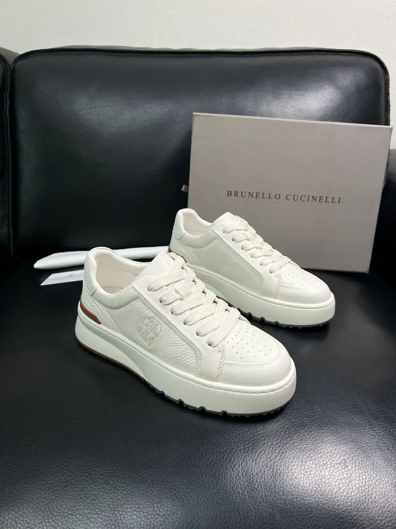 Brunello Cucinelli High Quality Top-level craft BC Synchronize original plant configuration, Italian imports of beef-coloured mats., High-quality complex assembly process, I'm comfortable with air. Shoes under the sole.: The original factory is super comfortable with the original base., The original factory and the single., Codes 39-44 (Make a reservation. 45 )