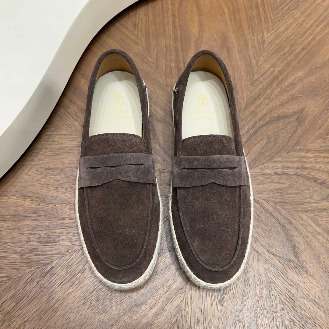 Brunello CucinelliMen's leisure shoes.｜The material shows the style of the rubber soles., Simple style｜The velvet-skinned shoes., Soft｜It's on the soles of the rubber shoes., Create a sense of flexibility and light feet.｜ Inside, inside, inside.➕Sweat-pad feet. Size: 39-44（38.45.Do it.)