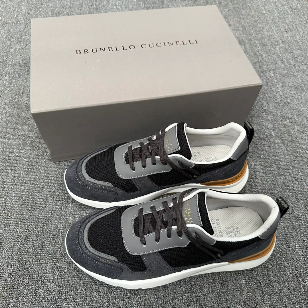 Brunello Cucinelli ssSpring and summer, the new man's shoes. AbbreviationsBC This brand is the world's top luxury brand from Italy., It's called a low profile luxury. “King of the velvet.” and “The real luxury of the garment industry.”. A lot of people know about wool.CashmereTop, Expensive., I can't take it off when I wear it., And a lot of them., No comparison.BCThis brand is better at designing a top-level wool fabric. “Low profile luxury.” The style of the. Top of the shoe.+High silk moose. Inside is a white benzene for a cow.+0.5mmCircle-based punch-hole design, High-footing bubbles and cattle stickers., The upper foot is comfortable., No coloring., No slides., Environmentally soundTPU+PUThe big bottom is one., Clean and unplugged.. The hysteria shed. ♪ The plentiful ♪ Box packing Size: 39/40/41/42/43/44 （45.46Make a reservation.）Shoes boxes are original drawer-style. Shoes and shoes. Standard leather shoe size The cargo.