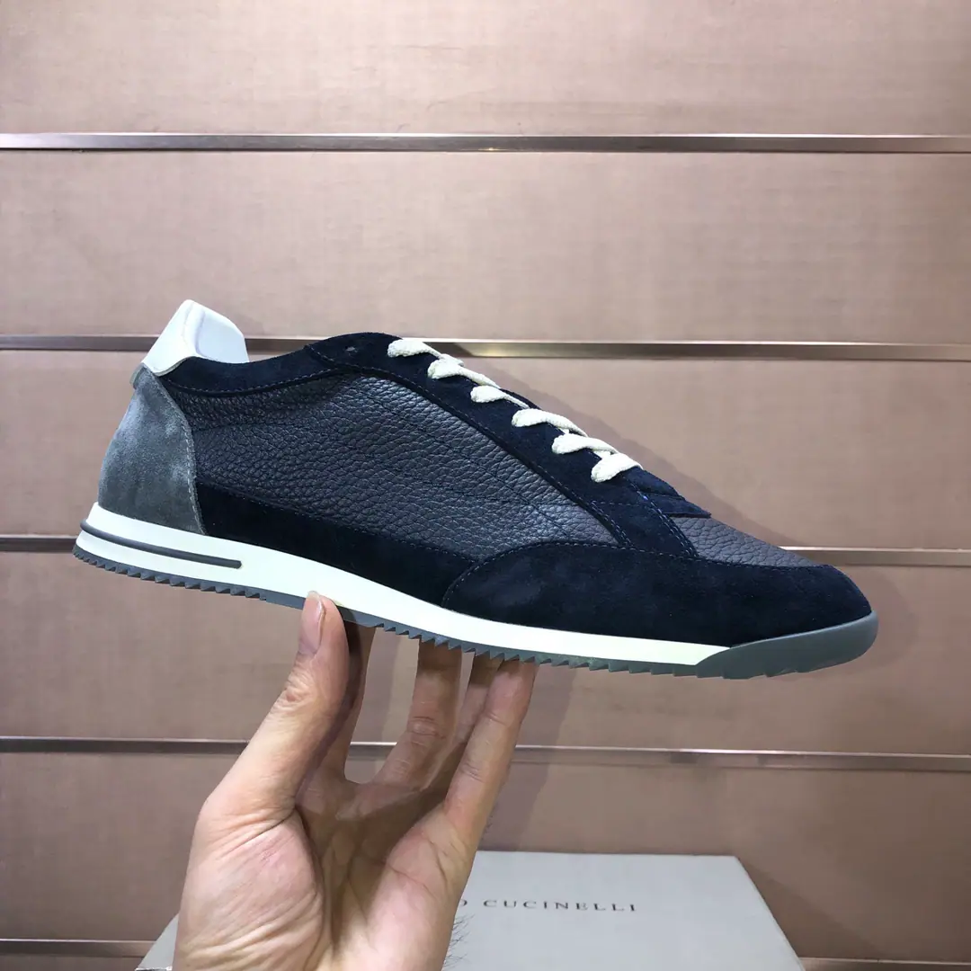 Plant BCNew Brunello Cucinell* Low gang sneakers. The classic veils inspire the taste of the sneakers.. High-swiss-lighted cow shoes are extremely light and flexible., The shoes are tight on both sides., I'm comfortable with air. Heel and shoe mats are branded.logoMark, The back and the weavers. The original model of light-blowing rubber grabs the soles of the shoes. Make shoes comfortable and flexible on their feet.. Easy and comfortable. Standard cabinet number: 38-44.（38.45Make a reservation.）