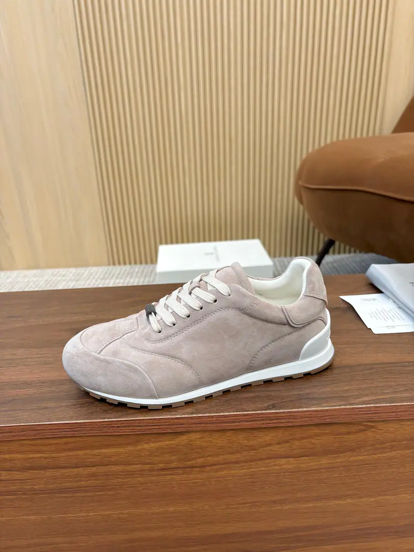 Plant Brunello Cucinell BCThe world's top luxury brand from Italy., It's called a low profile luxury. “King of the velvet.” and “The real luxury of the garment industry.”. This sectionBCCouple shoes are more elaborate., Selecting from Materials, Colour Matching, The structure is impeccable., The silky moose on the shoe., In the sheep's skin., I'm not bored with my feet., No coloring., No slides., Environmentally friendly and environmentally friendly. ♪ The plentiful ♪ [John.][John.][John.][John.] Codes: 35-44（45/46Do it.）The transmission will blow.………[Blast.][Blast.][Blast.]