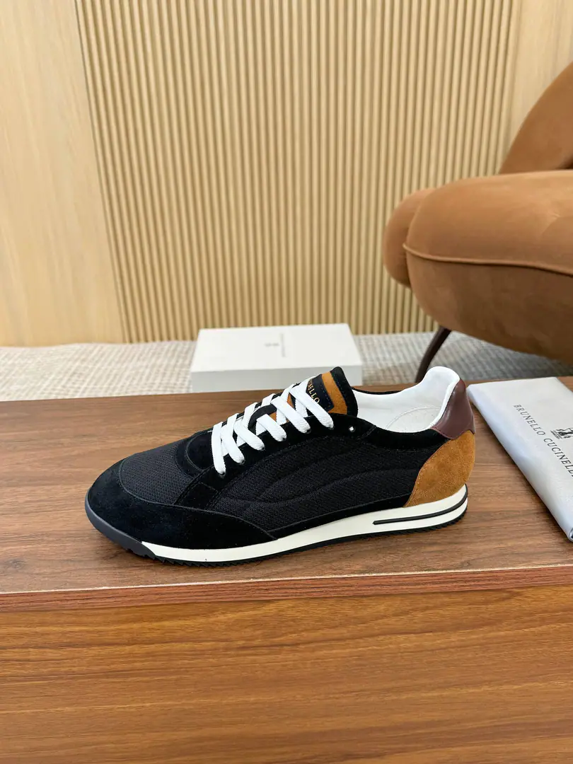 Minoru.🎤🎤 Brunello Cucinelli ssSpring and summer. Men's shoes. AbbreviationsBC This brand is the world's top luxury brand from Italy.[John.], It's called a low profile luxury. “King of the velvet.” and “The real luxury of the garment industry.”. A lot of people know about wool.CashmereTop, Expensive., I can't take it off when I wear it., And a lot of them., No comparison.BCThis brand is better at designing a top-level wool fabric. “Low profile luxury.” The style of the. I'll have a little skin on my shoe and a sandy skin. Inside is a white benzene-specific design for sheep., High-footing bubbles and cattle stickers., The upper foot is comfortable., No coloring., No slides., Environmentally soundTPU+PUThe big bottom is one., Clean and unplugged.. The hysteria shed. ♪ The plentiful ♪ Box packing Size: 39-44 （38.45.46Make a reservation or not.）Welcome to the map.[Applause.]The transmission will blow.……[John.][John.][John.]