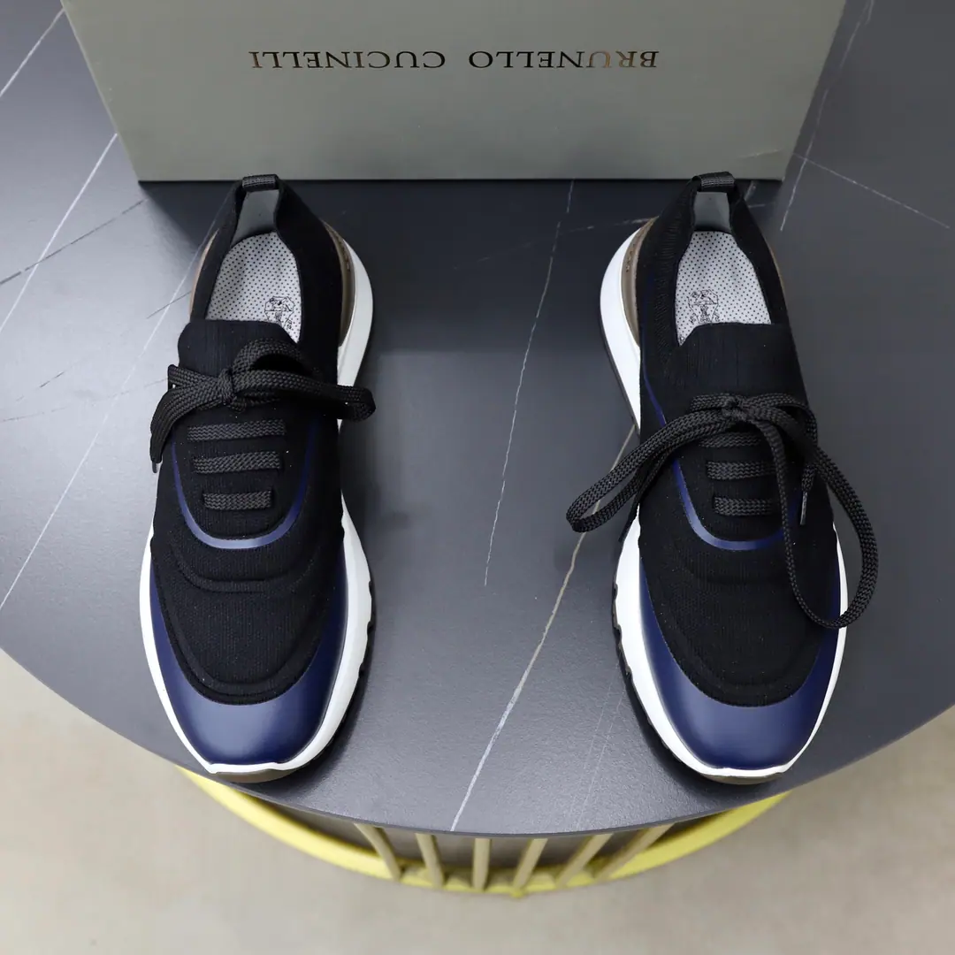 Get out of the factory. Original ListBrunello Cucinelli Men's anti-feather scuffle-coated knitting sneakers.！ Spring new money Classic leather shoe head wrapping. Light and flexible knitting shoes. Comfortable and leg-like. Same color as anti-feather belt. Decoration The classic badge sign the shoe tongue. Wearing tape with shoe rings High-ball looses and tights. It's easy to wear. You can draw the real leather cushion. No shoes. Light white yellow slammed under the soles of shoes Standard sneakers layout The shoes are stunned on both sides. It's amazing. A very good one. Simple Darkness You're a big-ass guy with feet., Full package！ Size: 38-39-40-41-42-43-44Skins size.（Customable45.46）