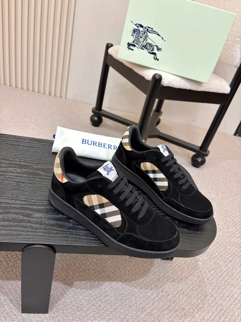 Plant price Burberry2025The money's coming out., Three years of classic grids back., A hundred., Decorative Swirl Burberry Gear. With a lined and twig shoelace on the eye of the net., The rubber shoe bottom is a collection. Burberry Letter logo. From Burberry The classics., The necessary provision for the closet is interpreted in a branded style.. ✅Fabulous.: Classic cotton.+Cows are counter-feat. ✅Reeb.: The plaque's skin is all over the place. ✅Otsumi!: TPU ✅Colours: Black. ✅Codes: Men and women35-45（35,45Custom）