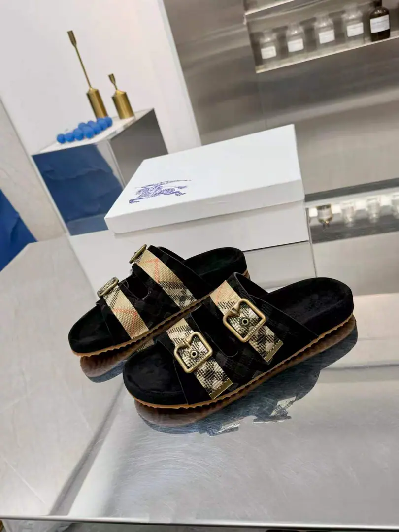 New🌈🌈🌈BurberryBobley's couple loaded a wire and put a bouquet on the slippers.🔥🔥, Recite the purchase board, 🌸🌸🌸The only one who can be a big shot. 🌺🌺 ✅Fabulous.: Cows are counter-feat. ✅Reeb.: In the sheep's skin. 🌸🌸 ✅Otsumi! 🍎🍎✅Colours: Brown., Black, Sand, Grid ✅Codes: 35-45, （35.44.45No re-election.）
