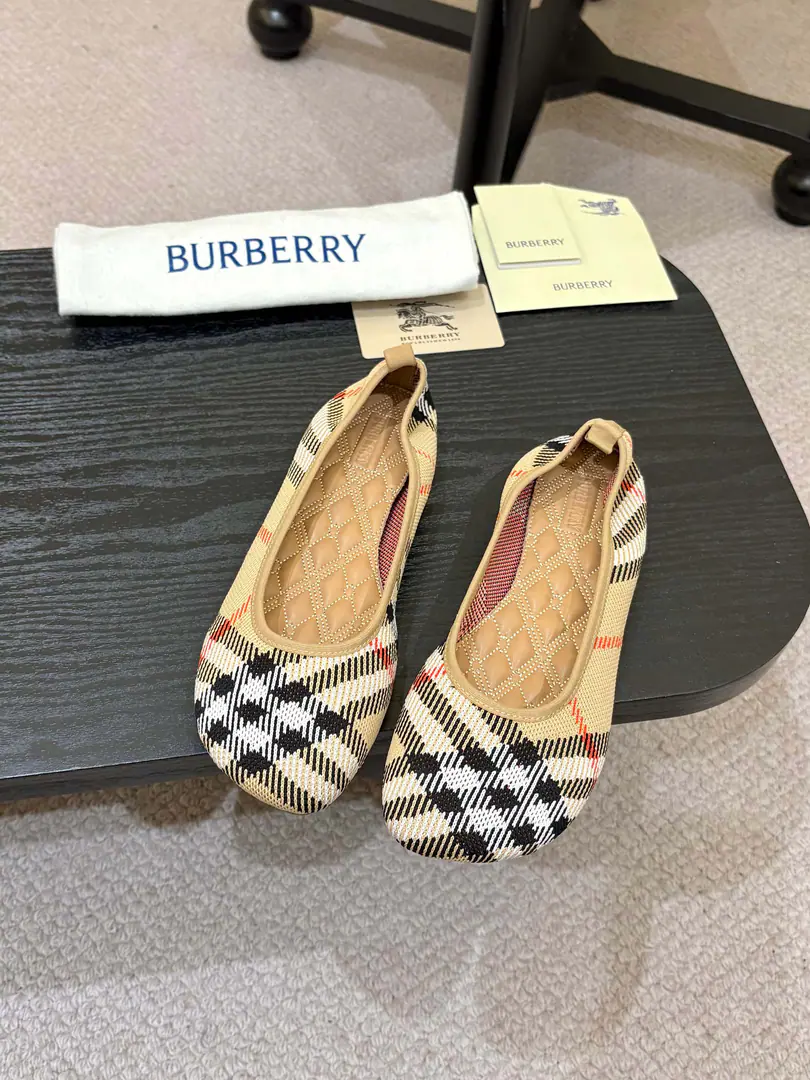 Plant price Burberry2026The ballerina shoes are out of the oven., nylon mixer.. It's a work of art in Italy., Decorative knitting Burberry Gravity. A knight's logo with a pony-tail on the soles.（EKD）Pump flowers., Sew leather shoes with a stairwelling design, Makes you feel comfortable in your clothes.. ✅Fabulous.: Flying Weaver ✅Reeb.: In the sheep's skin. ✅Otsumi!: TPU ✅Colours: Black, Almond., Pink3Colour Optional ✅Codes: Men and women35-41（40.41Do it.）