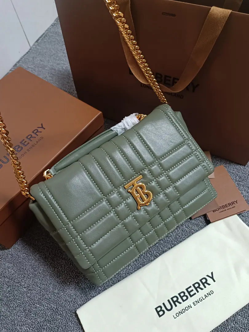 BThe new paragraph was made with Italian lamb-skinners., DecorationThomas BurberryExonyms, The chain of the glitter.. ♪ And I can't bear ♪, Or use the top handle to make hands and make them.. Numbering: 90262 Dimensions: 26 - 10 - 18cm. 85486080