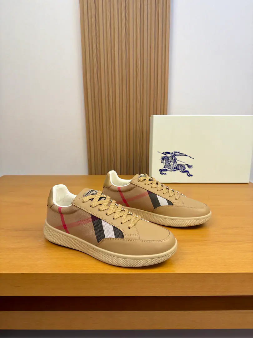 【 BURBERRY】- Boboli. High-end quality Original List·Leisure sports shoes Shoe.: Imports🔝Napa Skin., Brand totems., Shoe tongue..The brand of the car.logoCursor, Back up..Air pressure brand totem Uchi.: Water-tied cow skin. Otsumi!: It's so light.TPRRubber; Form Super-high-quality control.·- I'm doing a little work.: Highlight(High-end·- How expensive.·Slot) Size: 38-44（45, Make a reservation.)·BBR0157