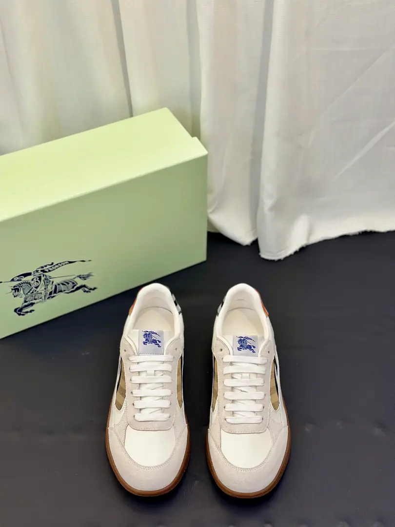 BurberryBobley's classic tats.｜Marker Vintage Gravity canvas.｜Combining with high-dense design ♪ Sneak the legs ♪｜The upper foot is light and not heavy. And it brings comfort to the feet. Size: 39-44（45.46.Do it.）
