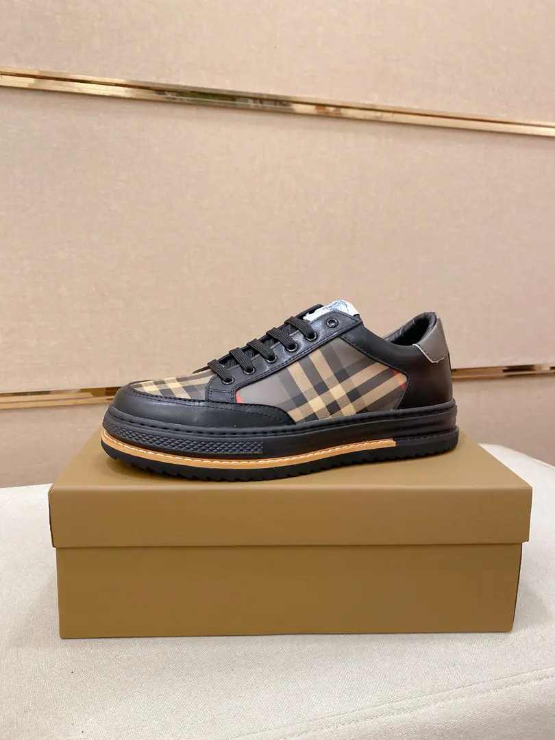 Plant 🇮🇹🇮🇹Synchronize cabinetsBURBERRY - Boboli. Top-level requisition🔍🔍Synchronize distribution of positive numbers: 38-44Italian imports of top-deep cow leather with fabric. All imported into the sheep's skin., Shoes under the sole.: The original plant is used for the original base., It's super comfortable to be a sole-acting base., The original factory and the single., 🔍🔍High Quality, You can come in and out of the counter., Welcome to the comparison.. - It's a deal.. 45No re-election.