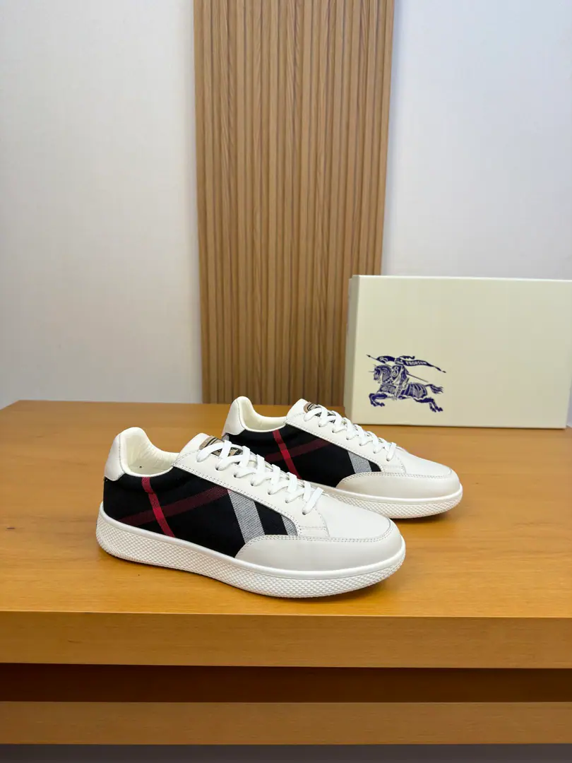 【 BURBERRY】- Boboli. High-end quality Original List·Leisure sports shoes Shoe.: Imports🔝Napa Skin., Brand totems., Shoe tongue..The brand of the car.logoCursor, Back up..Air pressure brand totem Uchi.: Water-tied cow skin. Otsumi!: It's so light.TPRRubber; Form Super-high-quality control.·- I'm doing a little work.: Highlight(High-end·- How expensive.·Slot) Size: 38-44（45, Make a reservation.)·BBR0157