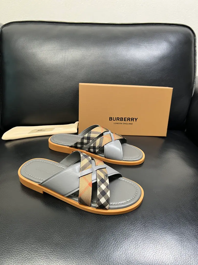 BURBERRY Top-level craft - Boboli. Shoes are synchronized., The original plant was equipped with Italian imported cow flour., High-quality complex integration process, Imported cattle mats., I'm comfortable with air., Shoes under the sole.: The original plant is used for the original base., The original factory and the single. High Quality Welcome to the comparison., Codes 39-44（Make a reservation. 45 ）