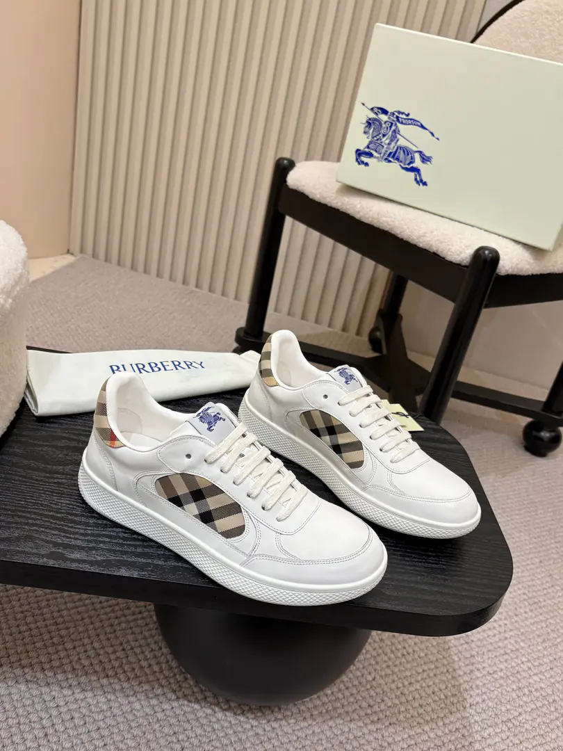 Plant price Burberry2025The money's coming out., Three years of classic grids back., A hundred., Decorative Swirl Burberry Gear. With a lined and twig shoelace on the eye of the net., The rubber shoe bottom is a collection. Burberry Letter logo. From Burberry The classics., The necessary provision for the closet is interpreted in a branded style.. ✅Fabulous.: Classic cotton.+Cows are counter-feat. ✅Reeb.: The plaque's skin is all over the place. ✅Otsumi!: TPU ✅Colours: Black. ✅Codes: Men and women35-45（35,45Custom）