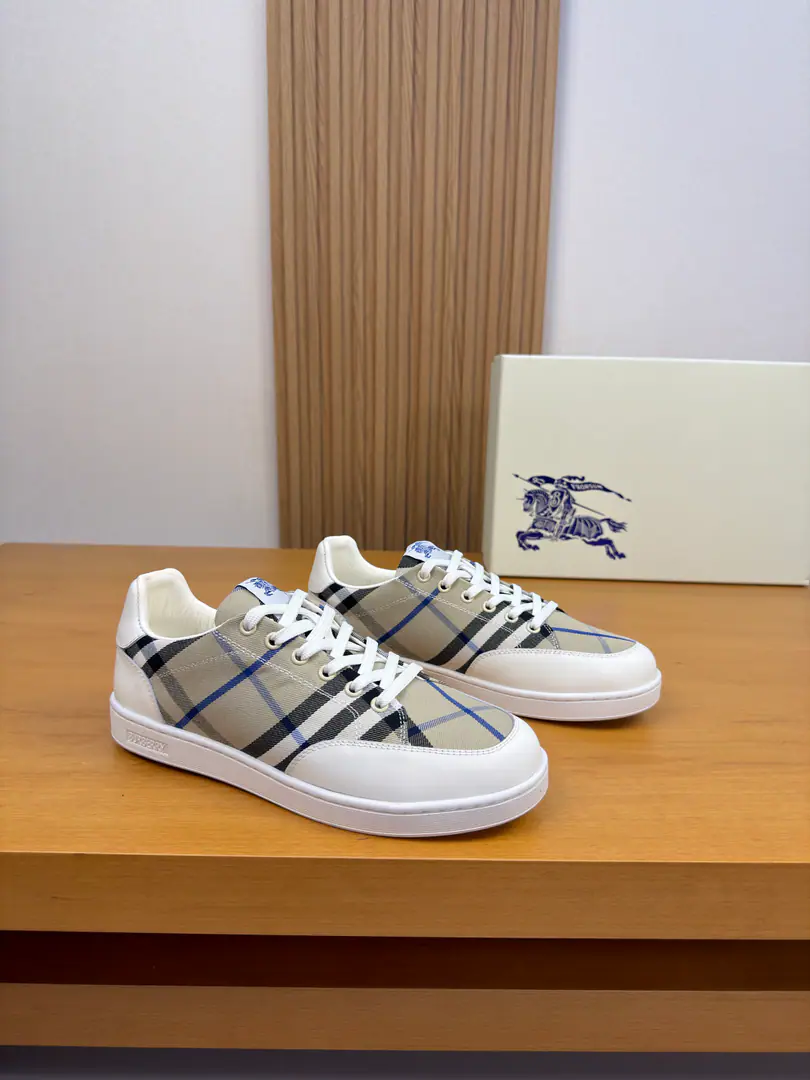 【 BURBERRY】- Boboli. High-end quality Original List·Leisure sports shoes Shoe.: Imports🔝Napa Skin., Brand totems., Shoe tongue..The brand of the car.logoCursor, Back up..Air pressure brand totem Uchi.: Water-tied cow skin. Otsumi!: It's so light.TPRRubber; Form Super-high-quality control.·- I'm doing a little work.: Highlight(High-end·- How expensive.·Slot) Size: 38-44（45, Make a reservation.)·BBR0157