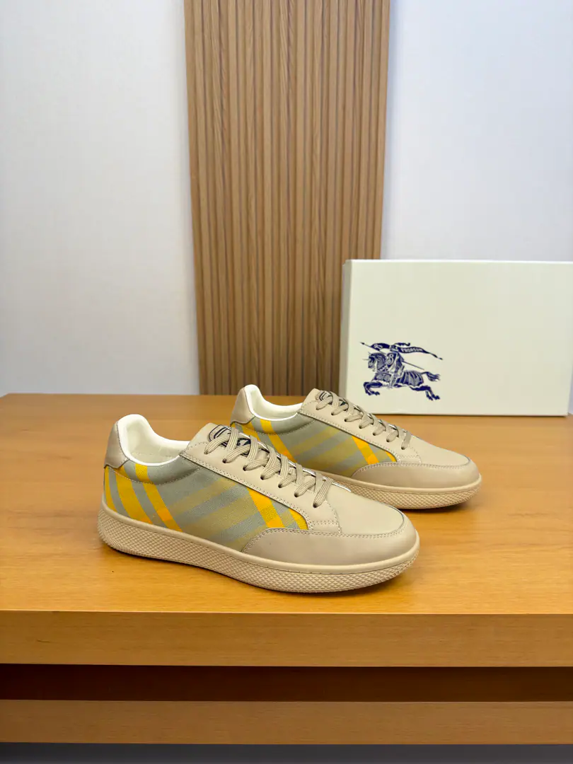 【 BURBERRY】- Boboli. High-end quality Original List·Leisure sports shoes Shoe.: Imports🔝Napa Skin., Brand totems., Shoe tongue..The brand of the car.logoCursor, Back up..Air pressure brand totem Uchi.: Water-tied cow skin. Otsumi!: It's so light.TPRRubber; Form Super-high-quality control.·- I'm doing a little work.: Highlight(High-end·- How expensive.·Slot) Size: 38-44（45, Make a reservation.)·BBR0157