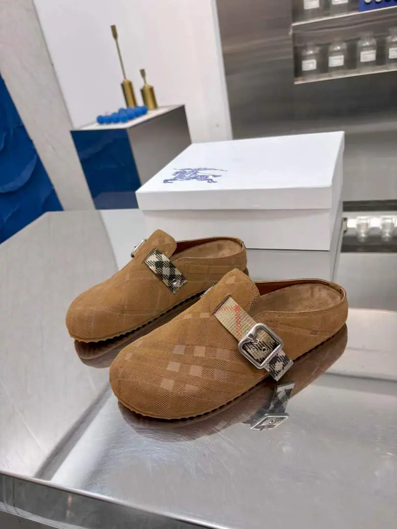 New🌈🌈🌈BurberryBobley's couple loaded a wire and put a bouquet on the slippers.🔥🔥, Recite the purchase board, 🌸🌸🌸The only one who can be a big shot. 🌺🌺 ✅Fabulous.: Cows are counter-feat. ✅Reeb.: In the sheep's skin. 🌸🌸 ✅Otsumi! 🍎🍎✅Colours: Brown., Black, Sand, Grid ✅Codes: 35-45, （35.44.45No re-election.）