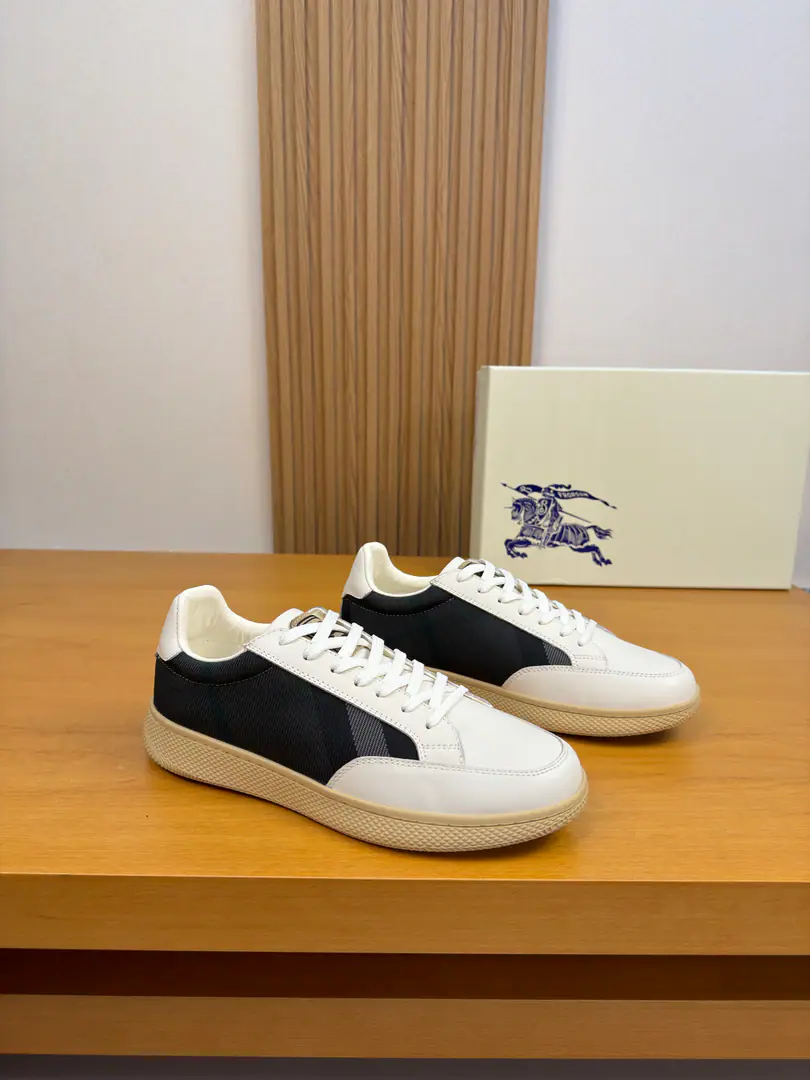 【 BURBERRY】- Boboli. High-end quality Original List·Leisure sports shoes Shoe.: Imports🔝Napa Skin., Brand totems., Shoe tongue..The brand of the car.logoCursor, Back up..Air pressure brand totem Uchi.: Water-tied cow skin. Otsumi!: It's so light.TPRRubber; Form Super-high-quality control.·- I'm doing a little work.: Highlight(High-end·- How expensive.·Slot) Size: 38-44（45, Make a reservation.)·BBR0157