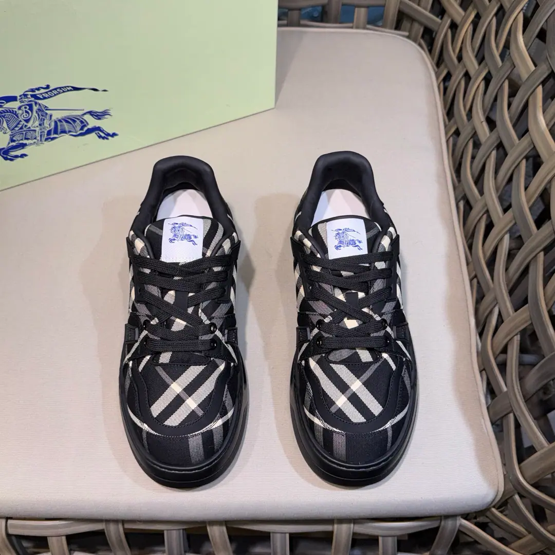 BurberryBobley's classic tats.｜Marker Vintage Gravity canvas.｜Combining with high-dense design ♪ Sneak the legs ♪｜The upper foot is light and not heavy. And it brings comfort to the feet. Size: 39-44（38.45Do it.）