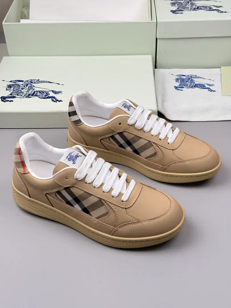 𝐁𝐔𝐑𝐁𝐄𝐑𝐑𝐘# Bobley's new Margo-Little and all the new balconies.·- Boboli.（Burberry）Classic Prototypes It's a really nice shoe.··Knight's blue skates. Finally, I see the latest slanting sneakers really look good., I can do whatever I want. Sports shoes, It's made of cotton-combined fabric.. Made in Italian craftsmen., Decorative Swirl Burberry Gear. With a lined and twig shoelace on the eye of the net., The rubber shoe bottom is a collection. Burberry Letter logo. From Burberry The classics., The necessary provision for the closet is interpreted in a branded style.. The knight's logo is on the side of round-shoes and tongue.（EKD）Label leather shoes mats, Shoes bottom strap. Burberry Letter logo Codes: 38-44（45, 46Do it.）