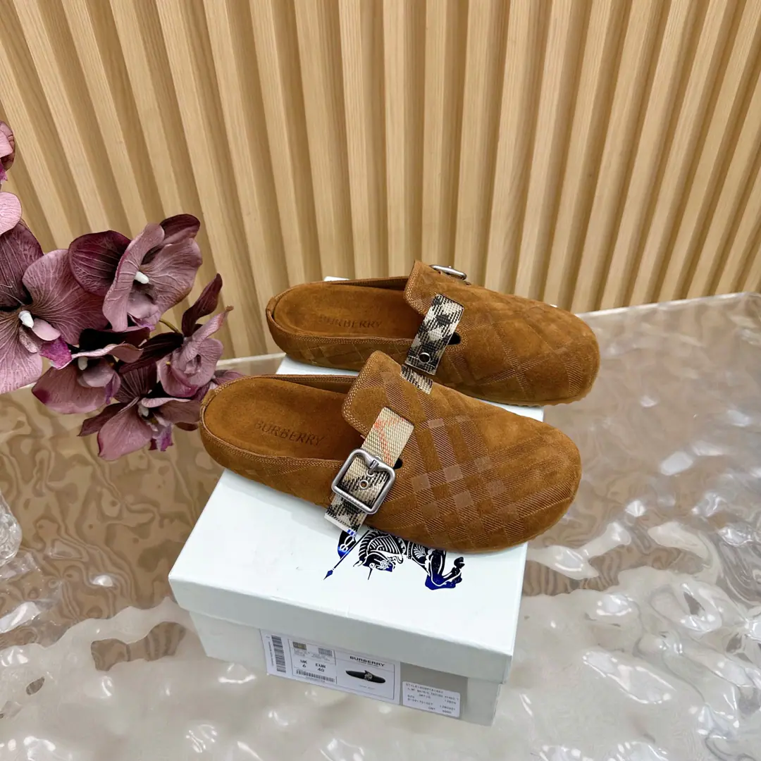 - Boboli.🍅Burberry 2025The ancient wind of the blast. Bricken slippers out of the oven. It's made of soft anti-featur., It's a work of art in Italy.. I'm putting a lot of pressure on the grid., The soles of the pressurized shoes., It's a top-end logo.. & Make modifiable B Font-button Ring, A symbolic sand with decorated flowers. Burberry Gravity. Fabulous.: Counter-featur./Bullskins. Reeb.: In silk cow. Otsumi!: TPU Codes: Female size35/41（35, 41Custom） Men38/45（45Custom） ​