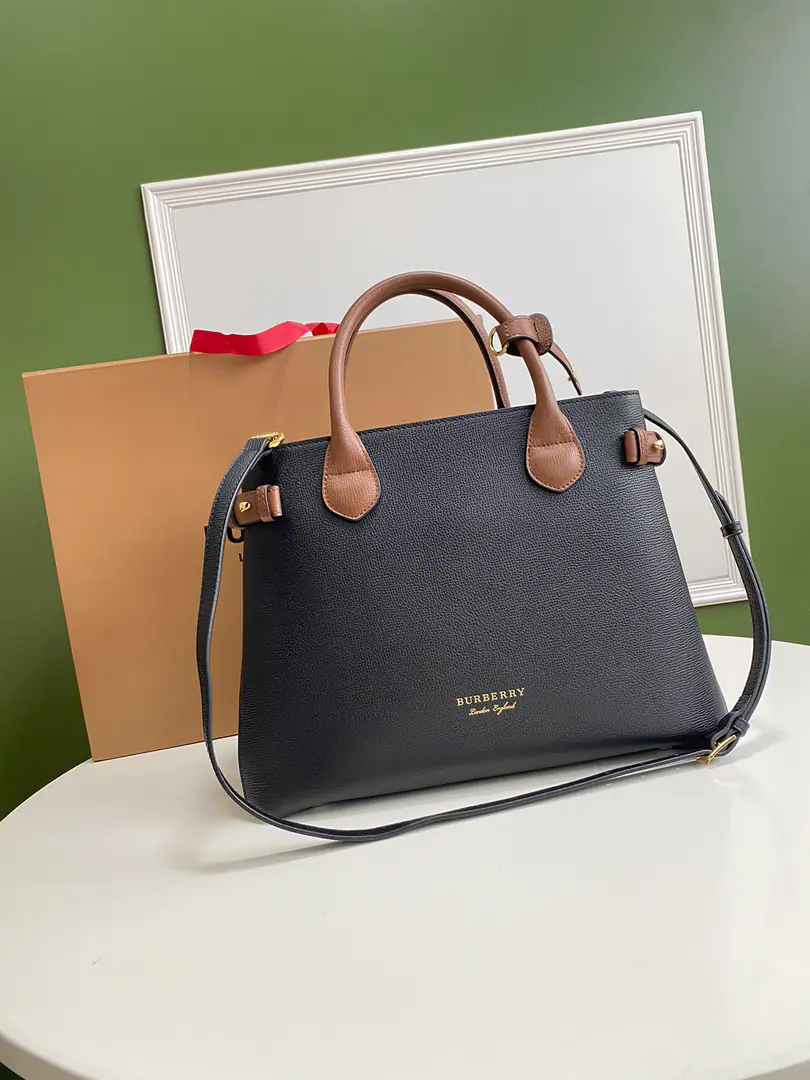 Special level BHomemark「The Banner 34cmBanner's bag.」, The classics of English twilight. House Glyph cotton cutter, A pair of luxury plaid skins.. 34 x 16 x 25cm🌟7941